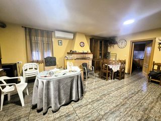 Casa a Moraleda de Zafayona. Venta de chalet rústico en moraleda de zafayona