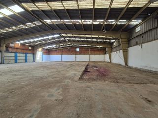 Capannone industriale in Loja. Nave industrial en venta en loja