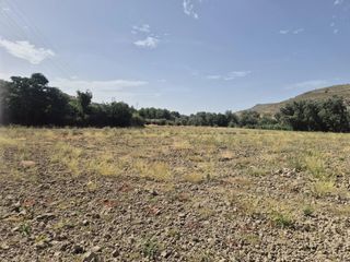 Terreno residencial en Loja. Tierra fértil de regadío en loja  3.515 m totalmente llanos con