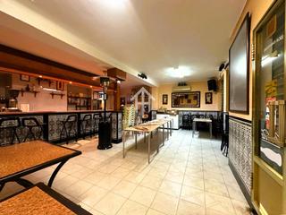 Casa a Loja. Casa con local comercial en venta  ventorros de balerma loja