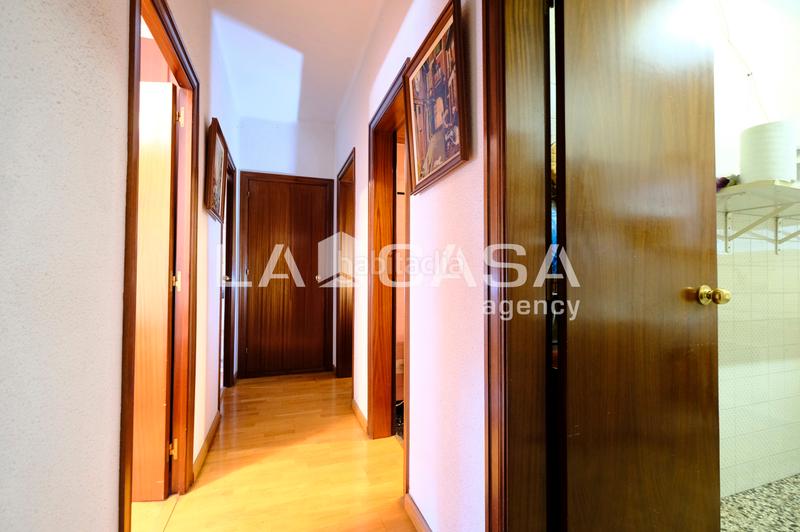 Foto 07563d85-f187-4e72-8c7e-9e78ba320862. Piso en Vilapicina - Torre Llobeta Barcelona