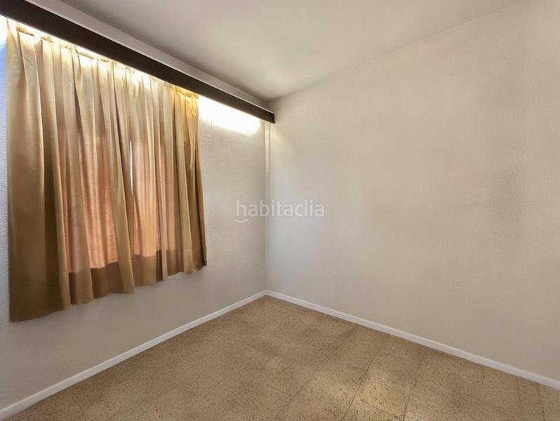 Foto bfb23fd0-81f3-4fd8-9ebd-17a3bd51e7cb. Piso  en venta en calle de craywinckel en Putget - Farró Barcelona