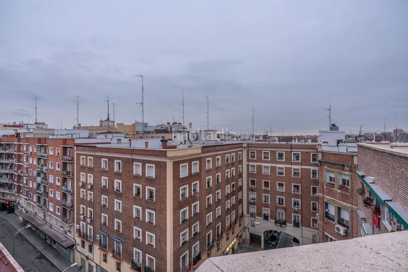 Foto 17c74ee5-9d34-4902-bd24-6ec9565e6417. Ático piso en venta en calle de alonso carbonell en Madrid
