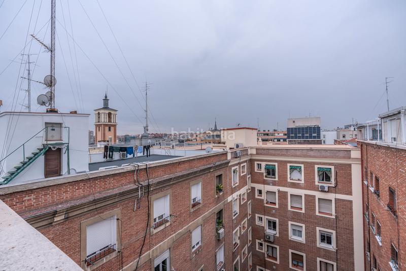 Foto 3a587d15-e6cb-47bc-92be-832c39067180. Ático piso en venta en calle de alonso carbonell en Madrid