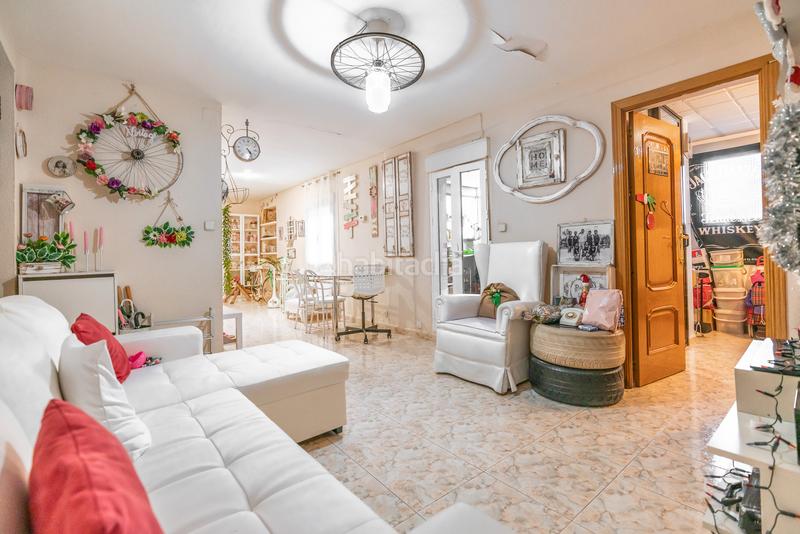 Foto 5f30bc0d-dc51-4e25-a931-5b9e653ae7fc. Ático piso en venta en calle de alonso carbonell en Madrid