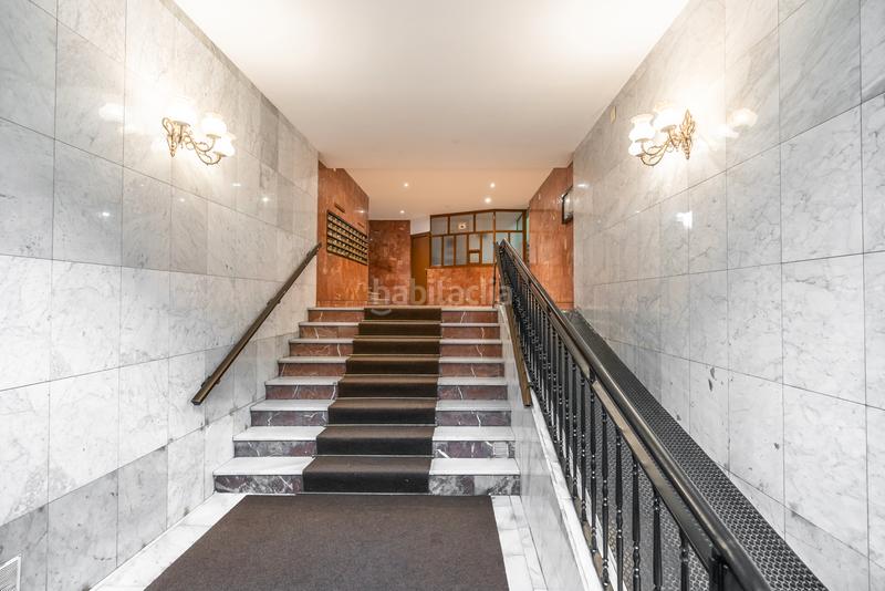 Foto 6e9f6a20-f112-45b8-a363-c059c5e7c5b0. Ático piso en venta en calle de alonso carbonell en Madrid