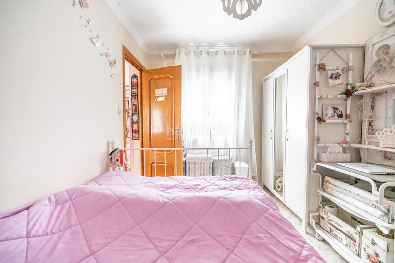 Foto 9229c82f-a13e-4ee5-bef7-3ea3a63f0a2e. Ático piso en venta en calle de alonso carbonell en Madrid