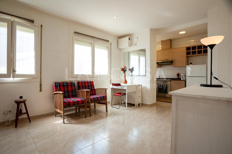 Foto 0b5dcbd9-56e7-42ff-a732-e27c95cc756d. Piso  en venta en calle de josep serrano en Can Baró Barcelona