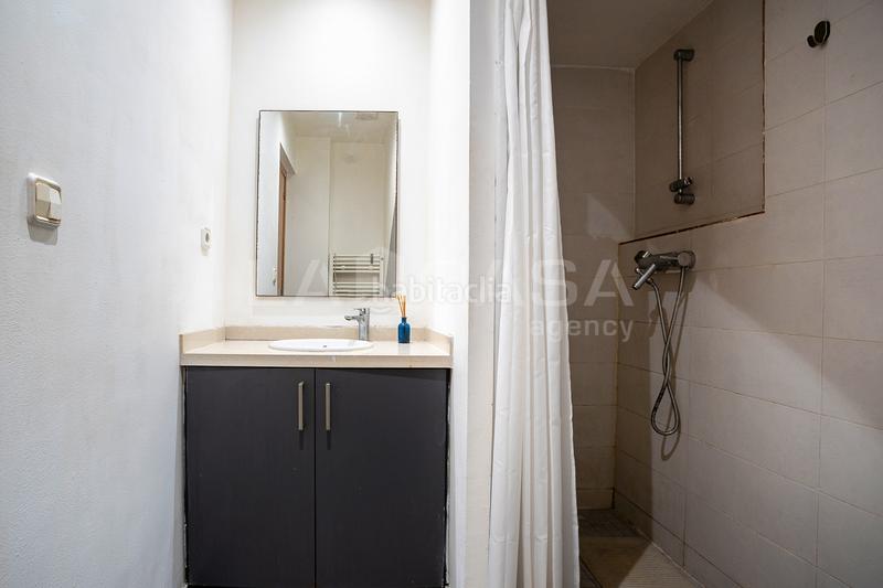 Foto 173f9b7e-7541-45fd-af2a-f0bfc7829695. Piso  en venta en calle de josep serrano en Can Baró Barcelona