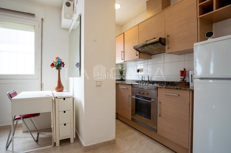 Foto 2b381fca-f625-4331-a778-d3f6d98822b0. Piso  en venta en calle de josep serrano en Can Baró Barcelona