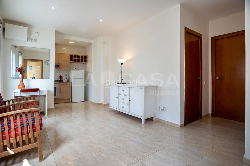 Foto 2eba381f-ff67-4d37-ba07-6e905beb65a1. Piso  en venta en calle de josep serrano en Can Baró Barcelona