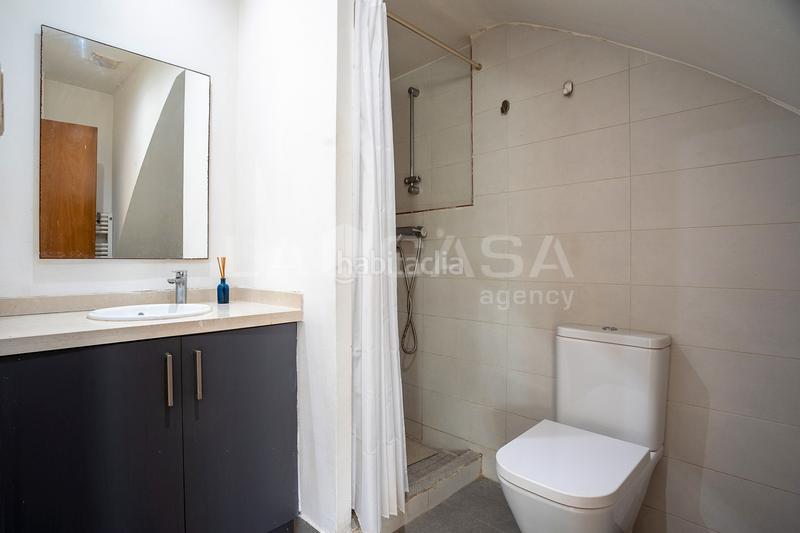 Foto f1f4d492-bac1-4184-8d66-d1c59dcd7c05. Piso  en venta en calle de josep serrano en Can Baró Barcelona