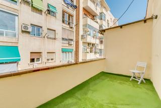 Attique à Guinardó. Ático con terraza privada en venta en el guinardó