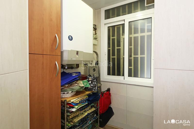 Foto f4f10a79-8b51-46c4-9072-f8e1ef787cc5. Appartement avec chauffage parking dans Sant Antoni Barcelona