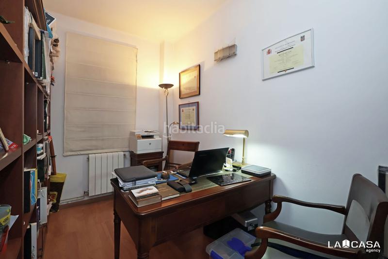 Foto 979b3a7a-fa11-4a29-b51f-633cd48b625f. Piso en Sant Antoni Barcelona