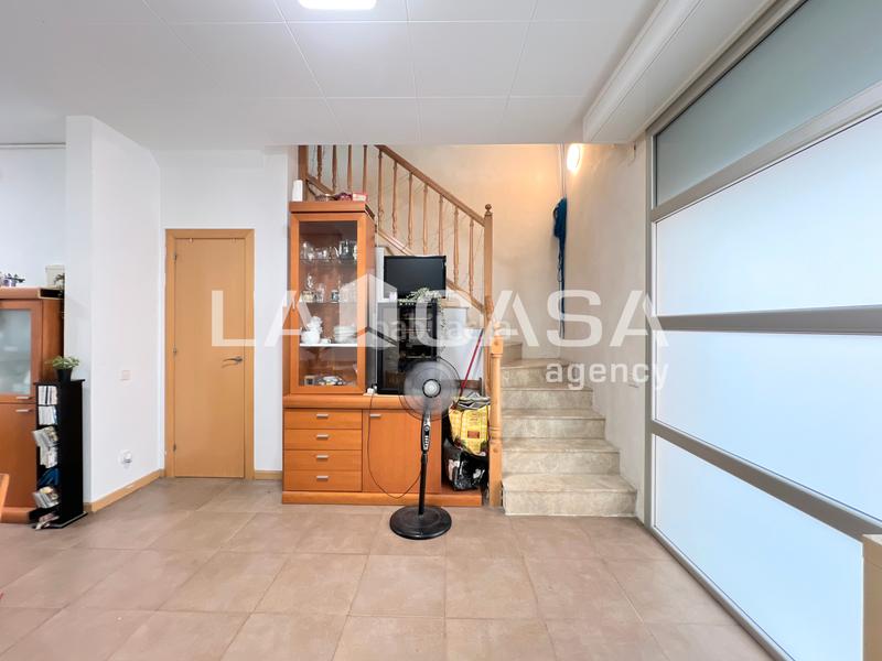 Foto bc27fd63-2df3-4dd1-9ce3-6e9703f04eaa. Ground floor with heating in Porta Barcelona