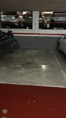 Car parking in Guinardó