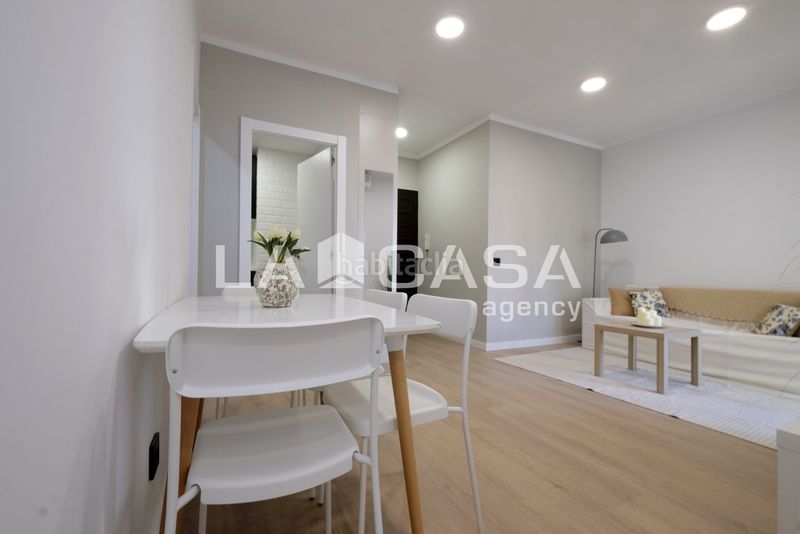 Foto 4279ab6d-1217-4f18-b8a8-011a24bb0e01. Pis a Vilapicina - Torre Llobeta Barcelona