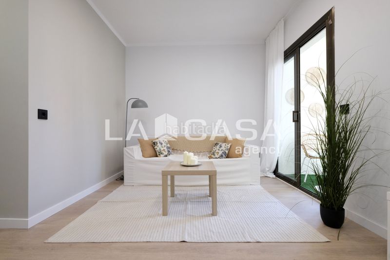 Foto 43f7809a-2da7-46d4-8b84-74c10ccc3604. Pis a Vilapicina - Torre Llobeta Barcelona