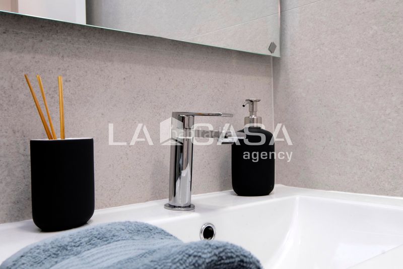 Foto 5318d3bc-63a2-4b56-8b86-107d81ce32d7. Pis a Vilapicina - Torre Llobeta Barcelona