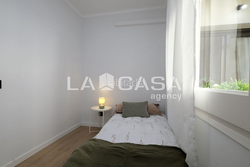 Foto e084c6a0-9596-46ad-9473-06d68d8df3ea. Pis a Vilapicina - Torre Llobeta Barcelona