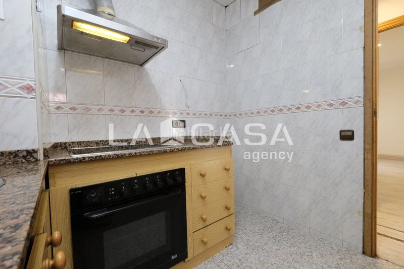 Foto 3346e0fa-55f6-4d2c-a424-a054fc1fe5f5. Pis a Vilapicina - Torre Llobeta Barcelona