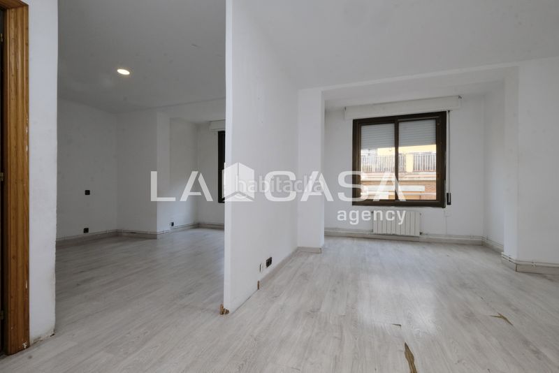 Foto 4752f144-5587-4660-a60b-14d53af984ce. Pis a Vilapicina - Torre Llobeta Barcelona