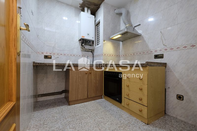 Foto 5d0a3f95-206c-4948-af55-7238e32987d5. Pis a Vilapicina - Torre Llobeta Barcelona