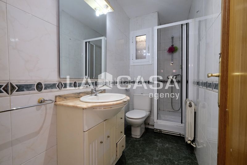 Foto 9106b3ce-0653-452f-83c2-6ea0f52d5706. Pis a Vilapicina - Torre Llobeta Barcelona