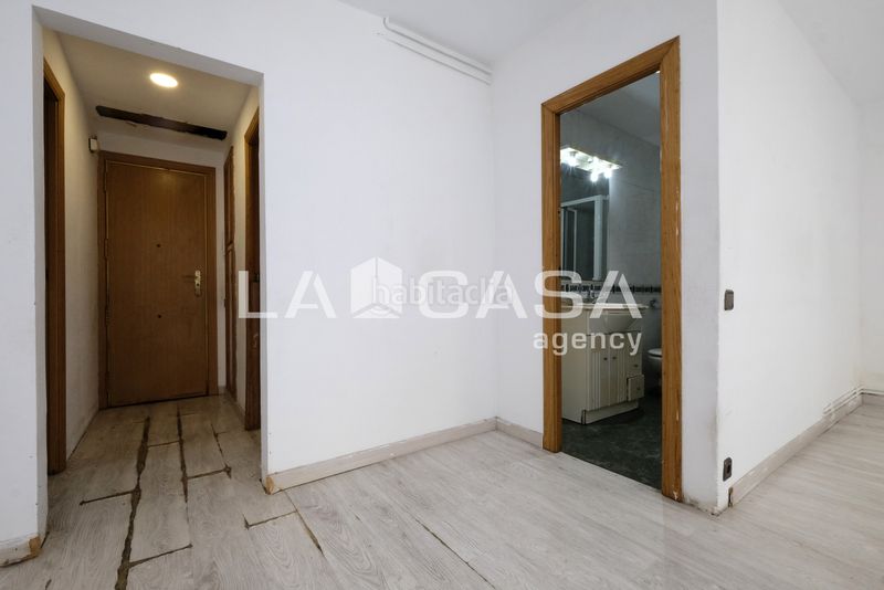 Foto e1e73fde-9d43-42a5-9d8f-a006839de43c. Pis a Vilapicina - Torre Llobeta Barcelona