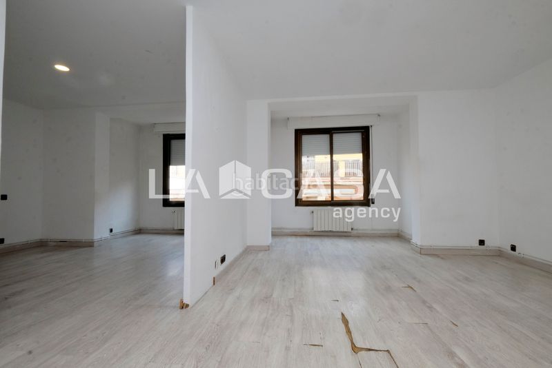 Foto e5191d42-d7d4-40ec-8f6a-94f286e2e458. Pis a Vilapicina - Torre Llobeta Barcelona