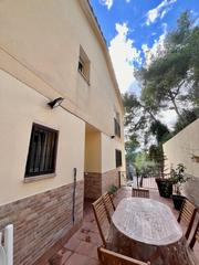 Maison à Castellnou-Can Mir-Can Solà. Casa en venta en vallespark