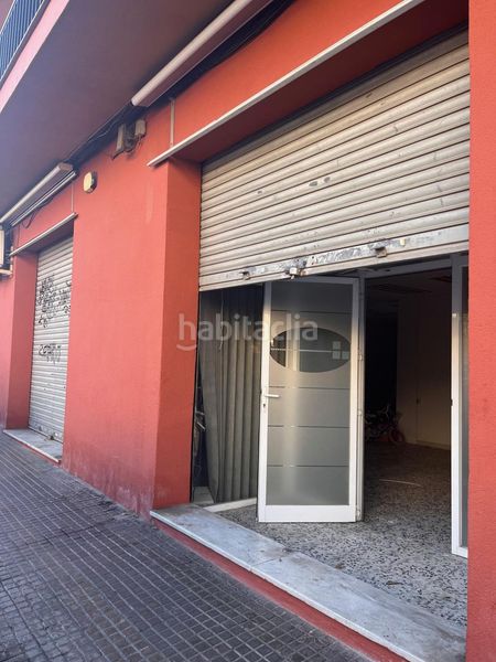 Foto 2aa5e9a1-7231-46f5-9b10-cdcdf4ae44e9. Local comercial a Mercat Rubí