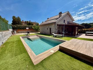 Xalet a Sesoliveres-Pla de la Massa. Casa exclusiva a 4 vents a sant jaume de sesoliveres  zona privi