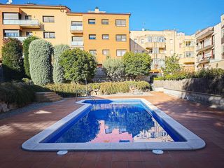 Appartement à Capellades. Pis en venda a capellades zona capelló amb piscina comunitària