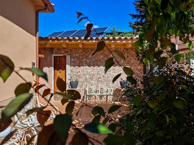 Foto 30778995-1c65-4029-b67b-ba25e5bc64c2. Casa amb calefacció aparcament piscina a Collbató