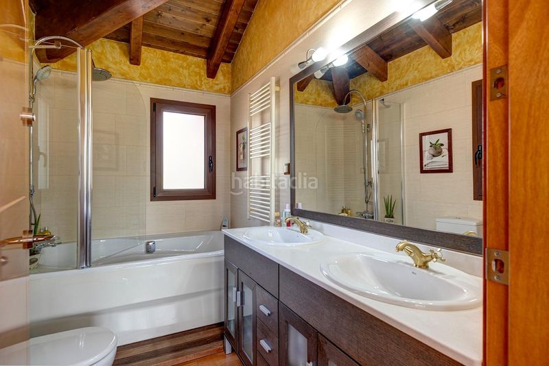 Foto bb534373-74a2-4194-baa5-639054dfdbde. Casa amb calefacció aparcament piscina a Collbató