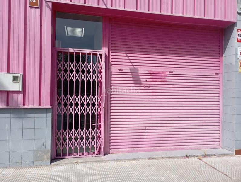 Foto 43a8df63-6d6a-44b8-8c1a-827f3f042d4f. Local comercial a Llevant Igualada