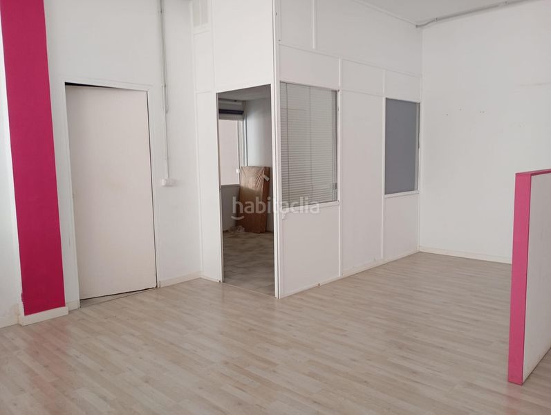 Foto e71b4139-8f71-4371-b805-c8bcf48be073. Local comercial a Llevant Igualada