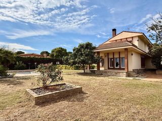 Chalet in Bruc (El). Exclusiu xalet al bruc amb parcella de 2.180 m2, piscina i viste