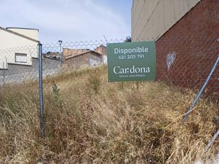 Terreny residencial a Òdena. Solar urbà de 234 m2 en venda al centre dòdena