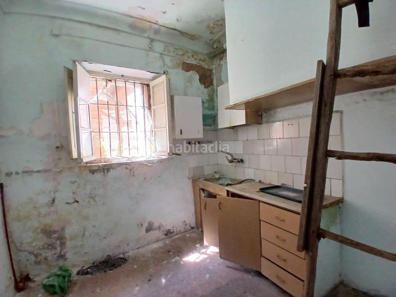 Foto 4e256f55-2bd5-412d-9ff3-88ba757ba457. Edificio edifici amb 2 pisos i 3 garatges al centre en Calaf