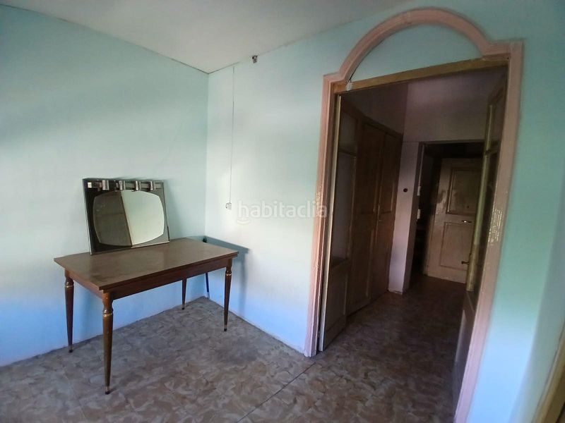 Foto 4fd73ae5-2123-492b-b914-6f7a63a856ce. Edificio edifici amb 2 pisos i 3 garatges al centre en Calaf