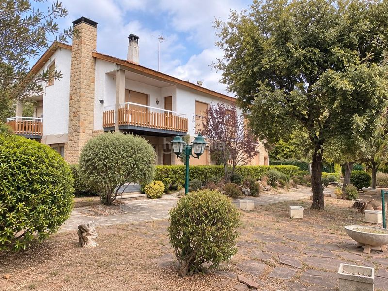 Foto a3811af0-8664-43b0-b1da-fd66e20b4c2d. Chalet espai i tranquillitat en una gran propietat al bruc en Bruc (El)