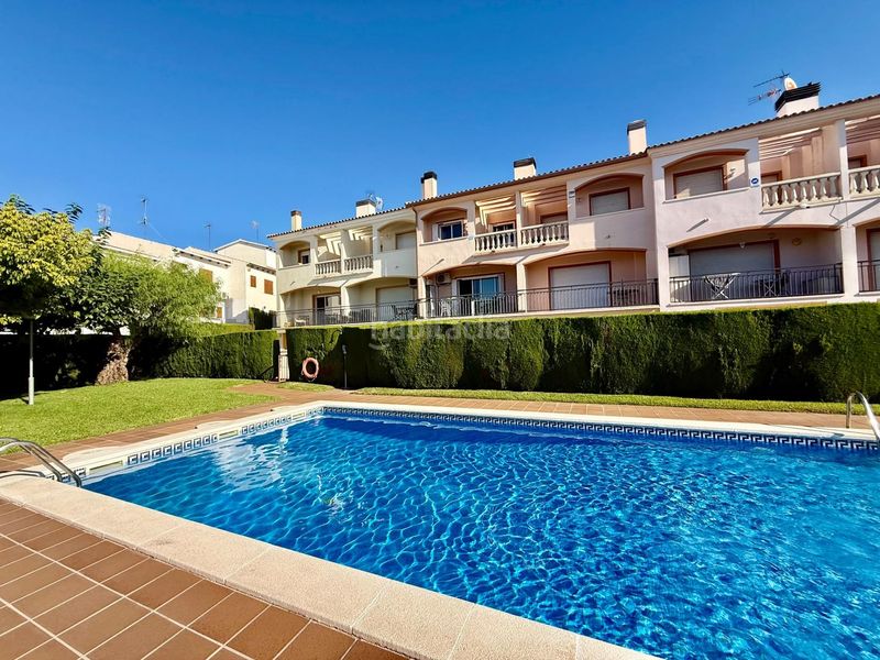 Foto 85b04aad-3022-41e6-863b-0a77c0d75d4e. Casa adossada amb calefacció aparcament a Calafell poble Calafell