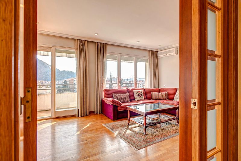 Foto 0d15ac2c-bcf7-45cd-8ff9-2de1e9a6a356. Dúplex espectacular duplex al passeig en Capellades