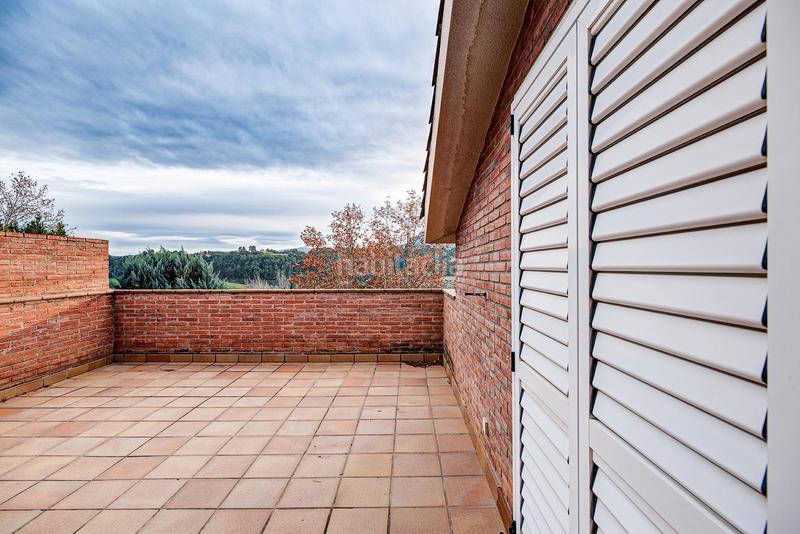 Foto adf388b5-80e3-4dc0-b3ed-03d1047ff5a9. Chalet con riscaldamento parcheggio piscina in Sesoliveres-Pla de la Massa Igualada