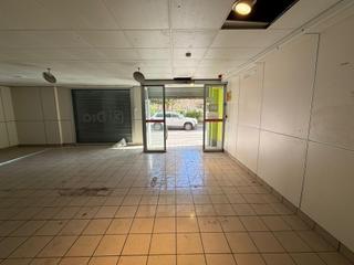 Local Comercial a Poble Sec. Local comercial en venda al carrer florenci valls