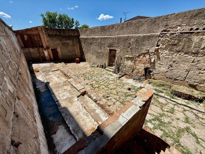 Foto ba8d44d0-6a83-4c2c-ac1b-07021adf1e67. Masia amb calefacció aparcament a Centre Igualada