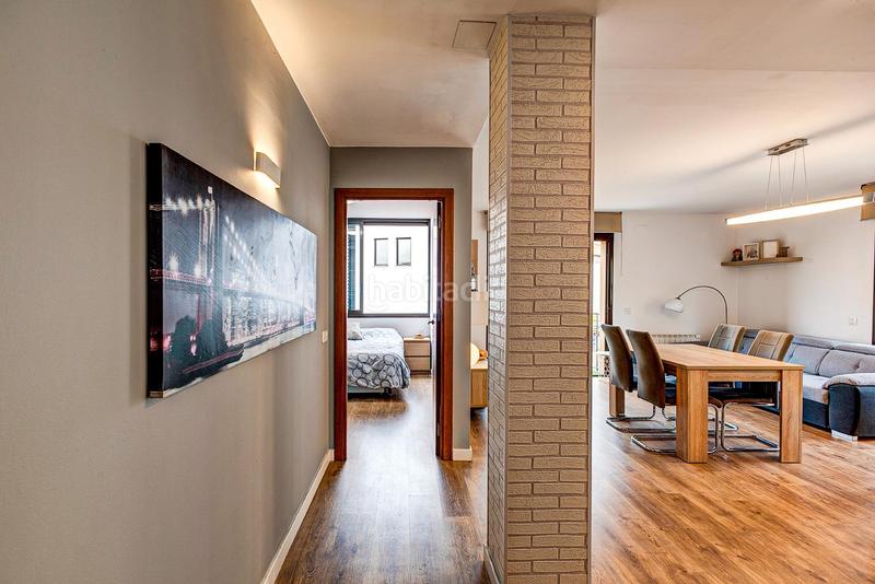 Foto f8716408-1952-4937-affc-4ad7202b2337. Duplex con riscaldamento parcheggio in Centre Igualada